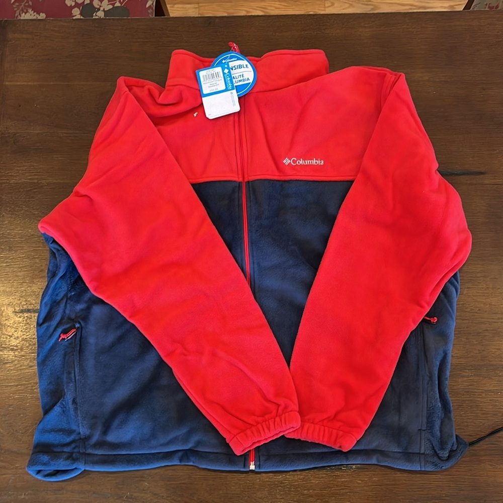 Columbia fleece. brand, new red and blue pig and tall men